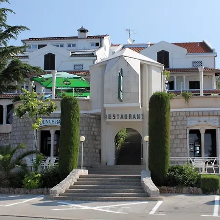 בית הארחה Triple Starigrad 3335e